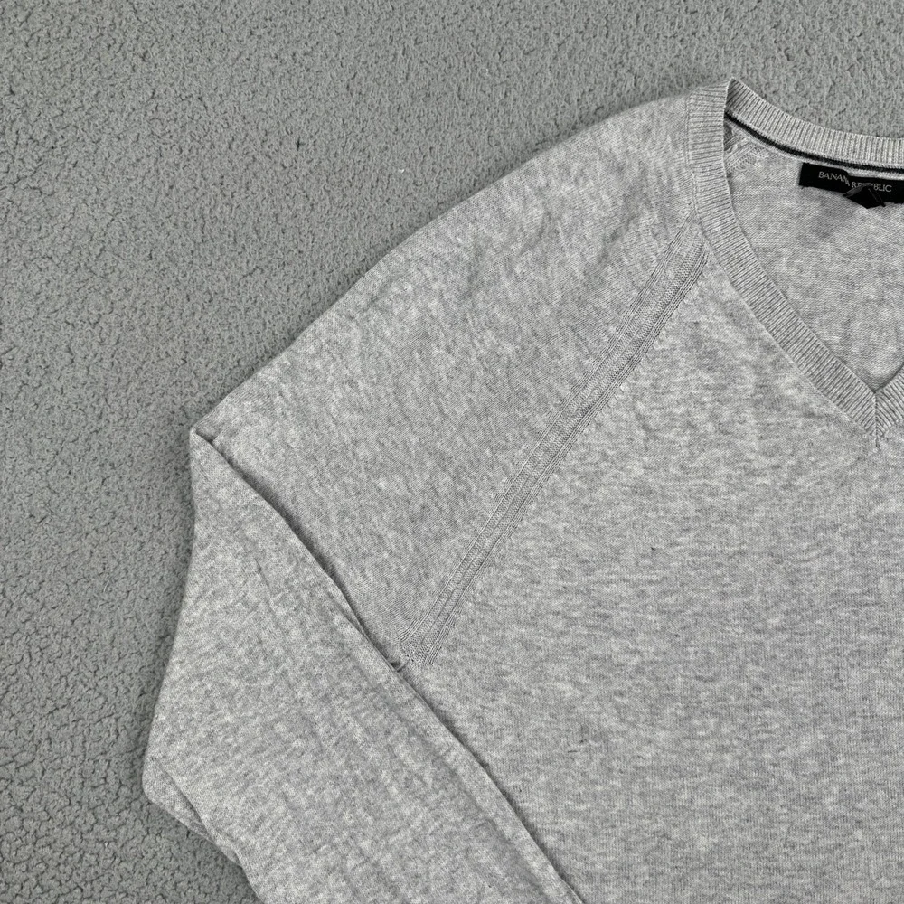 Banana Republic Cotton Sweater Men Large Heather Grey V-Neck Soft Banded Waist